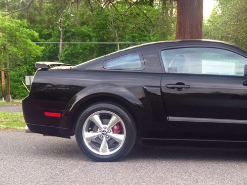 Used 2008 Ford Mustang GT RWD image 25