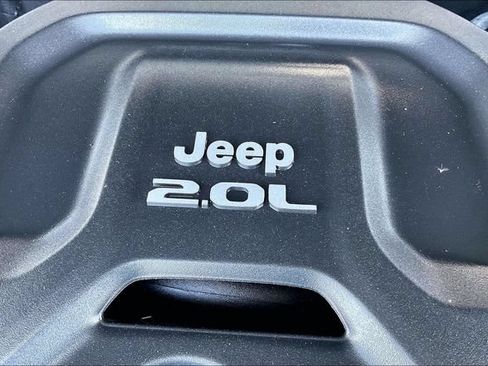 Used 2023 Jeep Wrangler Unlimited Sahara AWD/4WD image 32