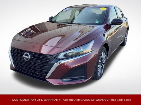 Used 2025 Nissan Altima 2.5 SV AWD/4WD image 5