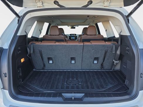 Used 2019 Subaru Ascent Touring w/ Popular Package #2 image 16