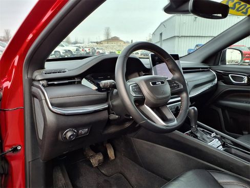 Used 2022 Jeep Compass Limited image 12