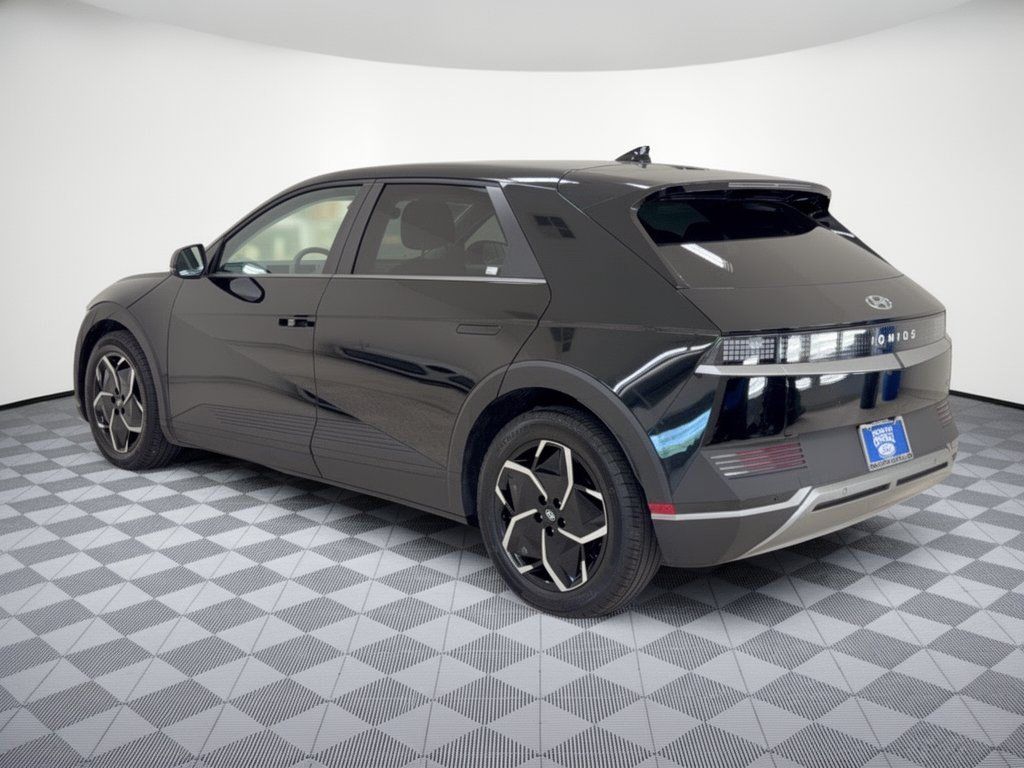 Used 2024 Hyundai Ioniq 5 SEL AWD/4WD image 3
