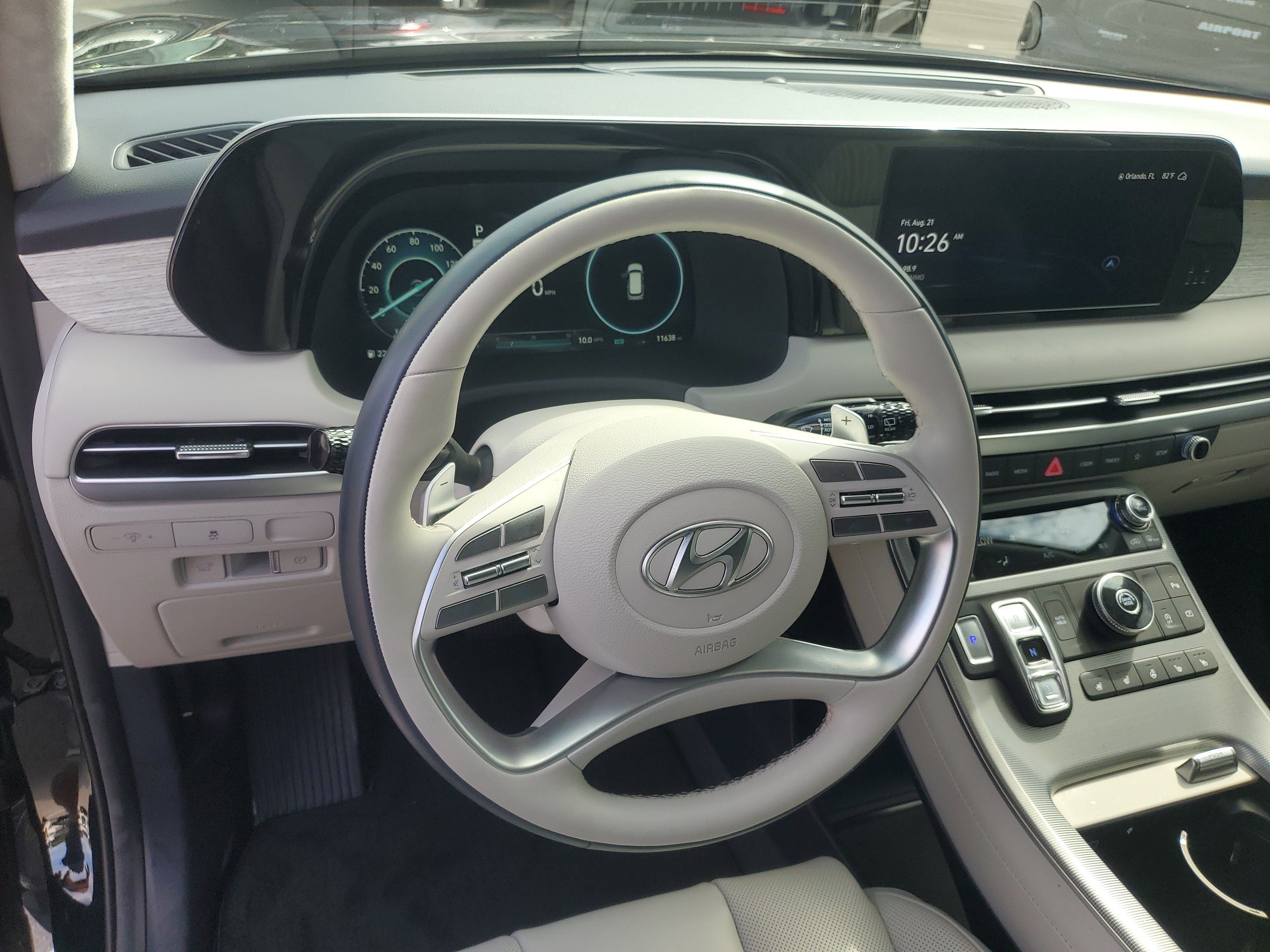 Used 2025 Hyundai Palisade Calligraphy FWD image 15