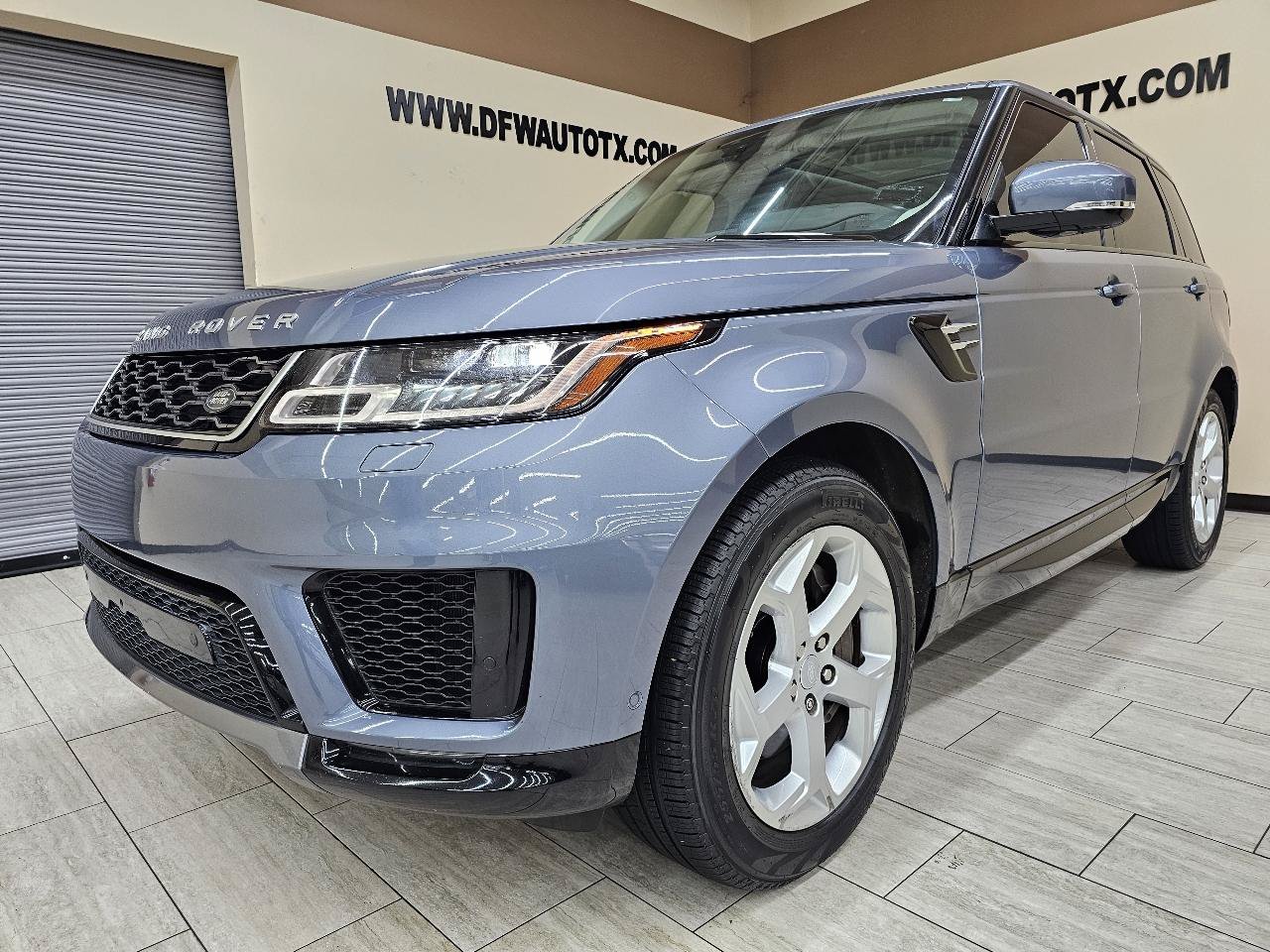 Used 2018 Land Rover Range Rover Sport HSE AWD/4WD image 2