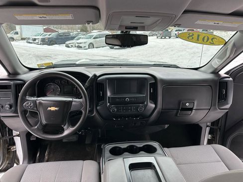 Used 2018 Chevrolet Silverado 1500 Custom w/ Custom Value Package image 10