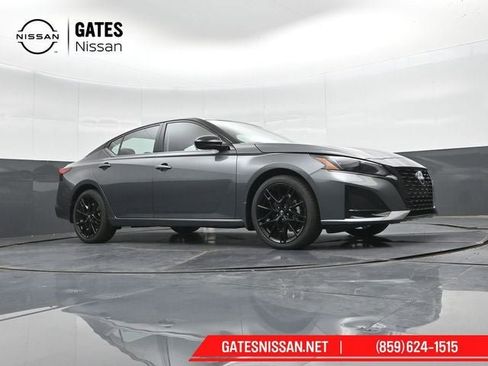 New 2026 Nissan Altima 2.5 SR w/ SR Midnight Edition Package FWD image 38