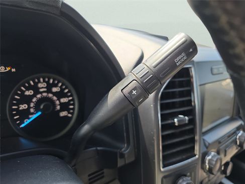 Used 2020 Ford F150 XLT w/ Equipment Group 302A Luxury image 22