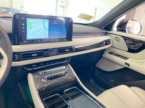 New 2026 Lincoln Aviator Black Label AWD/4WD image 14