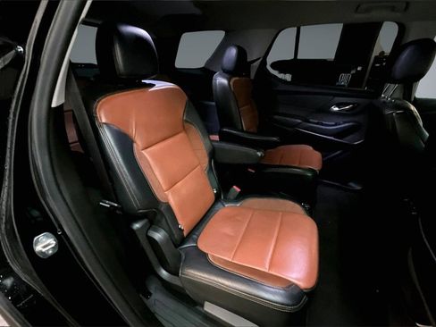 Used 2019 Chevrolet Traverse LT image 21