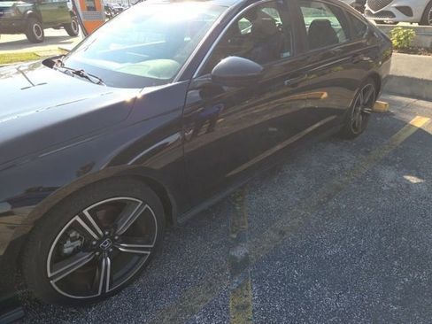 Used 2023 Honda Accord Sport image 5