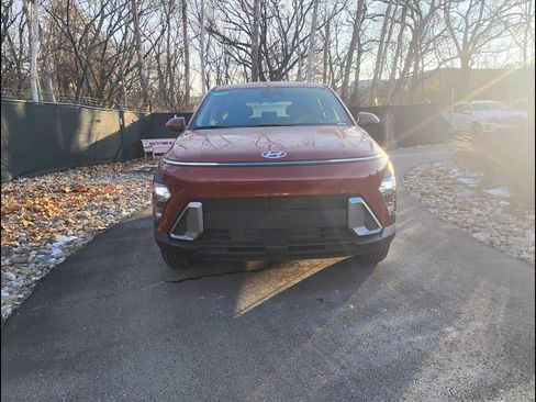 New 2026 Hyundai Kona SE image 2