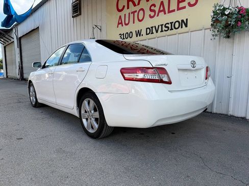 Used 2010 Toyota Camry LE FWD image 9