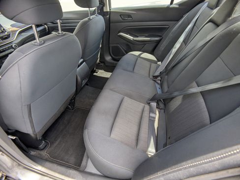 Used 2024 Nissan Altima 2.5 SV FWD image 14