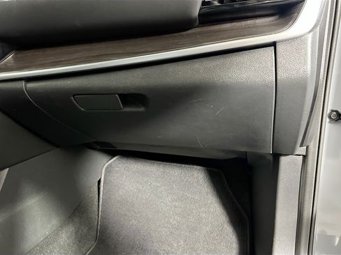 Used 2021 Nissan Rogue SL FWD image 34