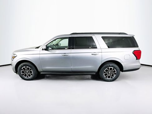 Used 2024 Ford Expedition Max XLT RWD image 4