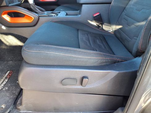 Used 2024 Nissan Frontier PRO-4X image 6