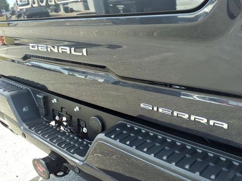 Used 2024 GMC Sierra 1500 Denali Ultimate AWD/4WD image 10