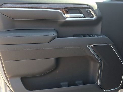 New 2026 GMC Sierra 1500 SLE image 13