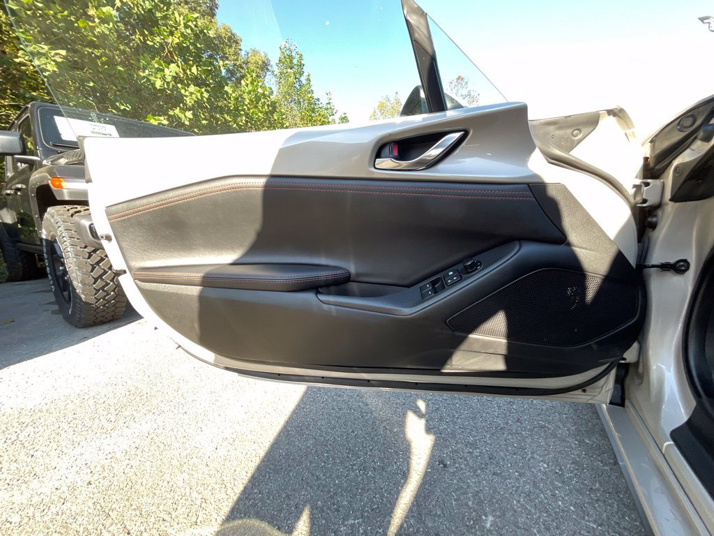 Used 2023 MAZDA MX-5 Miata Grand Touring RWD image 8