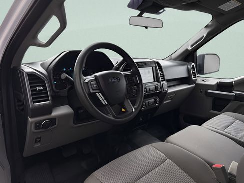 Used 2019 Ford F150 XLT image 11