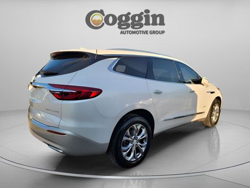 Used 2018 Buick Enclave Avenir w/ Avenir Technology Package image 11