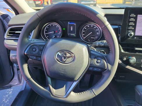 Used 2024 Toyota Camry SE image 22