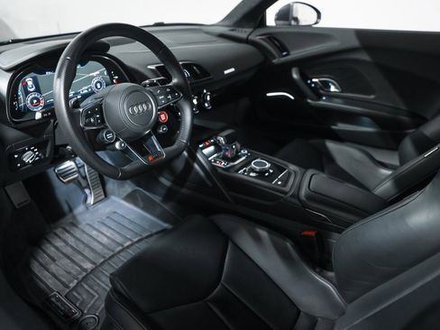 Used 2017 Audi R8 V10 plus image 25