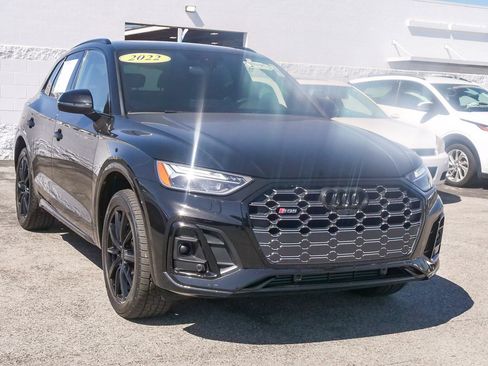 Used 2022 Audi SQ5 Premium Plus w/ Premium Plus Package image 3