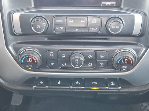 Used 2018 GMC Sierra 2500 SLE w/ HD SLE Preferred Plus Package image 19