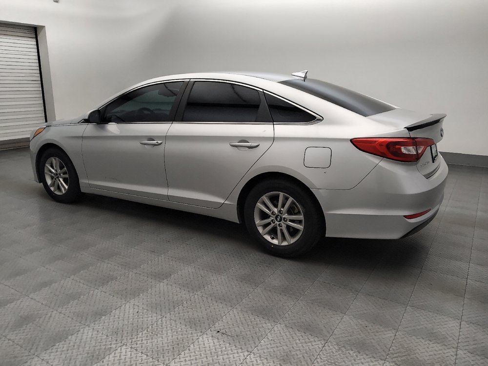 Used 2017 Hyundai Sonata SE w/ Cargo Package FWD image 3