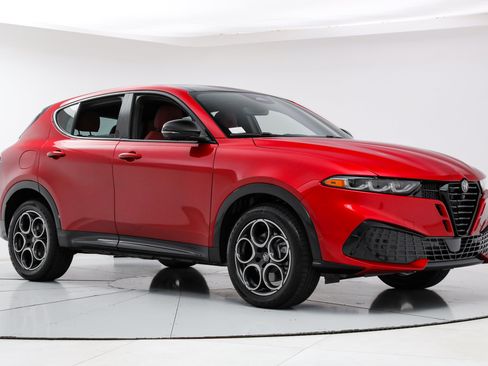 New 2026 Alfa Romeo Tonale w/ Red Premium Package AWD/4WD image 7