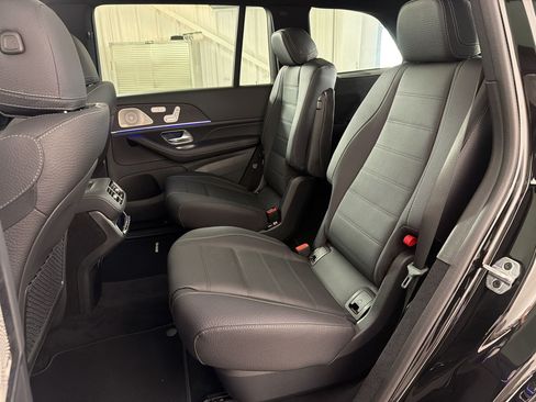 New 2026 Mercedes-Benz GLS 580 4MATIC image 15