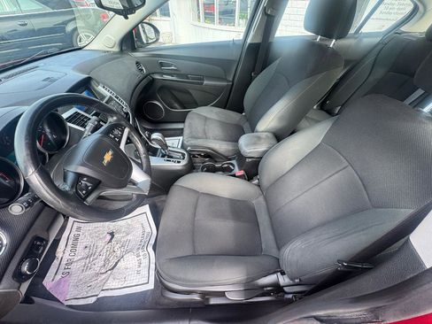 Used 2011 Chevrolet Cruze LT image 6