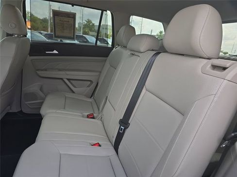 Used 2023 Volkswagen Atlas SE w/ Panoramic Sunroof Package FWD image 14