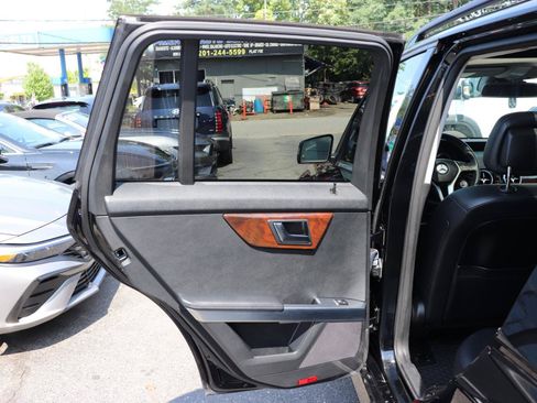Used 2015 Mercedes-Benz GLK 350 4MATIC image 25
