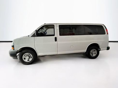 Used 2019 Chevrolet Express 3500 LS image 9