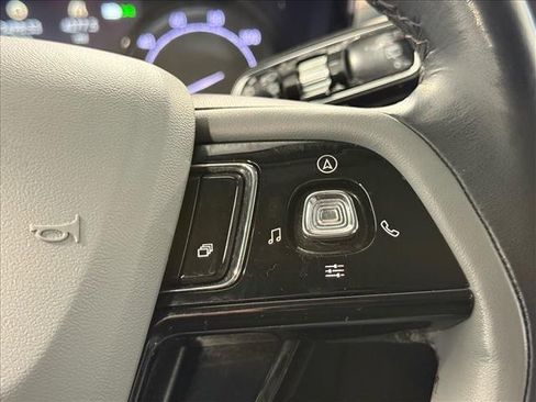 Used 2021 Lincoln Corsair Standard w/ Equipment Group 101A image 24