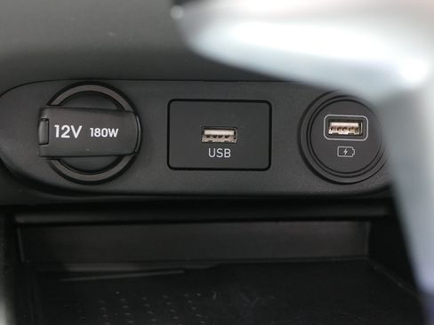 Used 2023 Hyundai Elantra SEL w/ Convenience Package FWD image 18