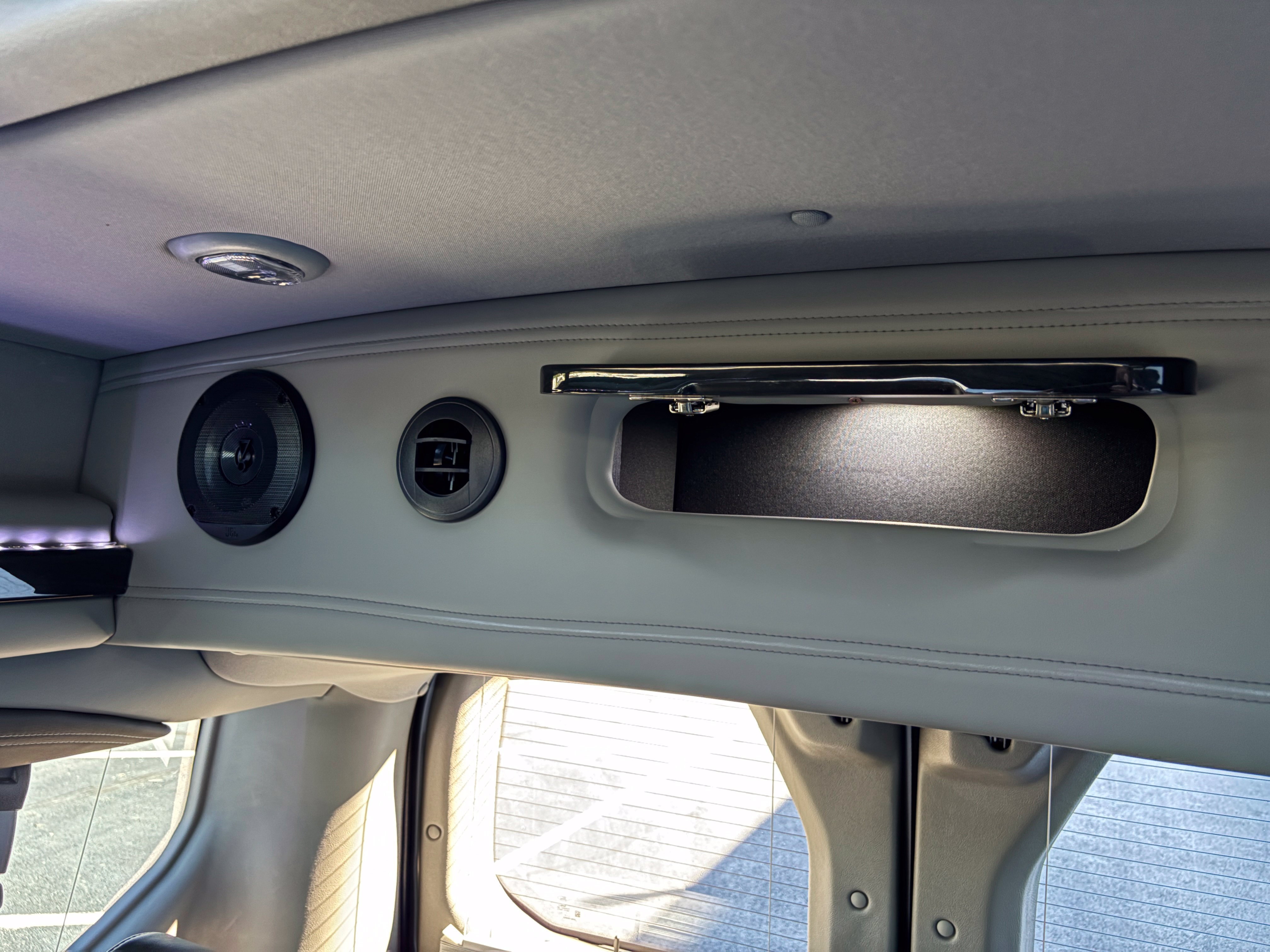 Used 2024 Ford Transit 150 Low Roof RWD image 45