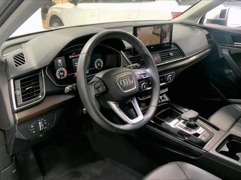 Certified 2023 Audi Q5 2.0T Premium Plus w/ Premium Plus Package image 2