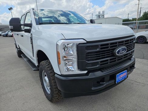 New 2026 Ford F350 XL w/ XL Off-Road Package AWD/4WD image 2
