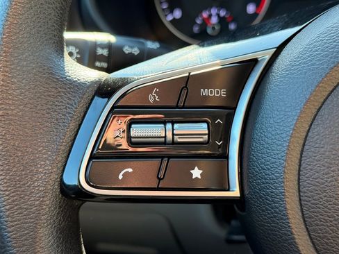 Used 2022 Kia Forte LXS w/ LXS Technology Package image 27