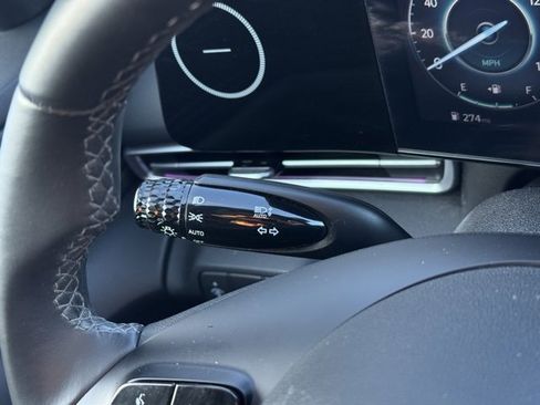 Used 2024 Hyundai Elantra SEL w/ Convenience Package image 26