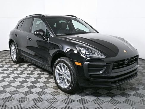 New 2026 Porsche Macan image 25