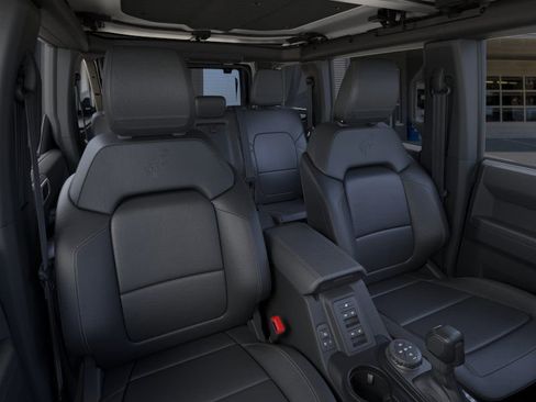 New 2025 Ford Bronco Badlands image 10