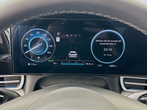Certified 2025 Hyundai Elantra Limited w/ Cargo Package FWD image 12