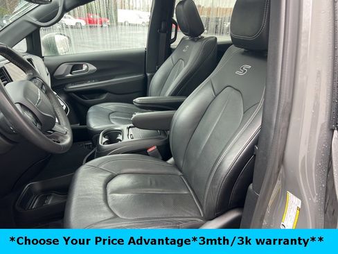 Certified 2022 Chrysler Pacifica Touring-L w/ S Appearance Package image 51