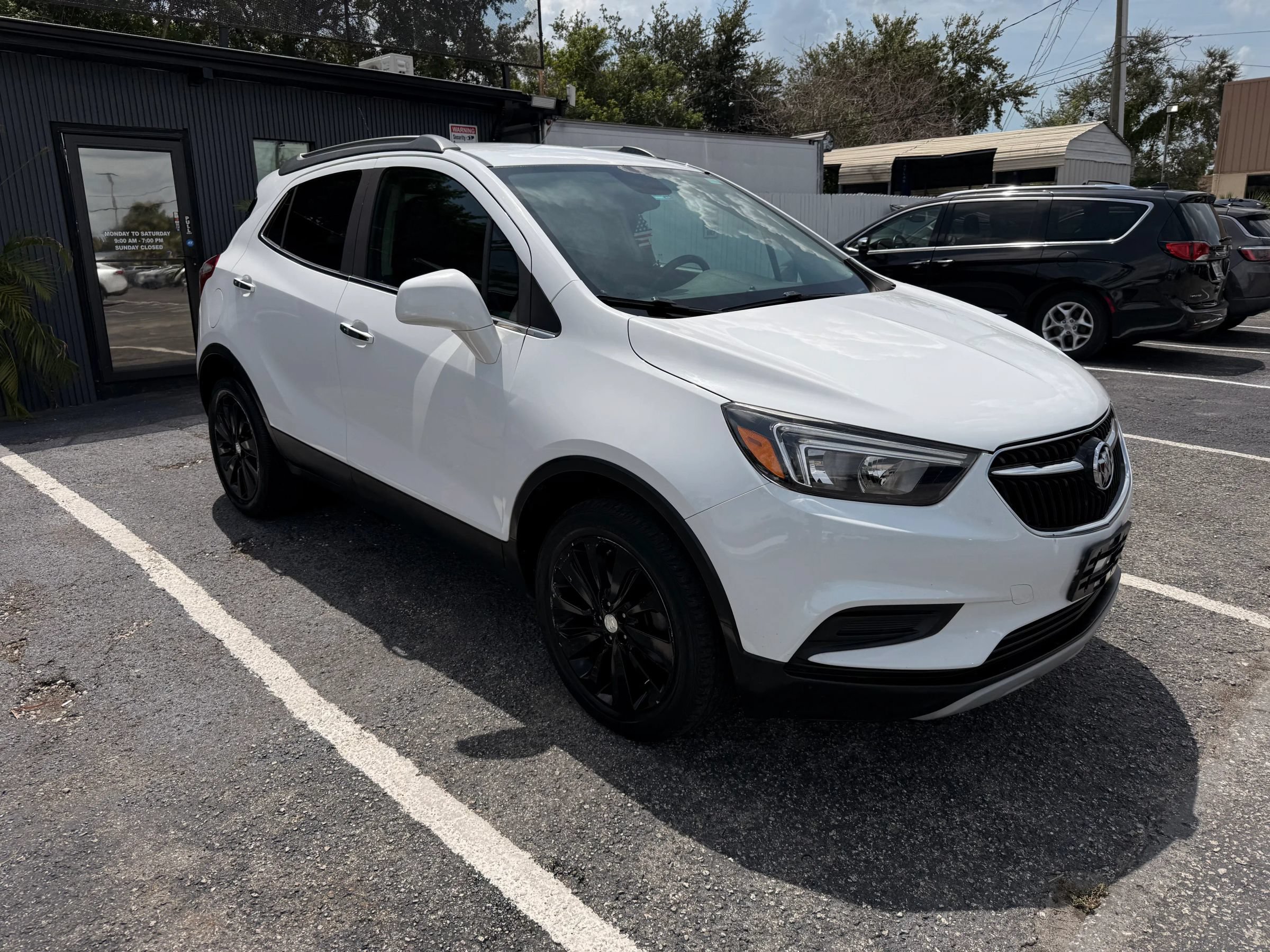 Used 2020 Buick Encore Preferred AWD/4WD image 3