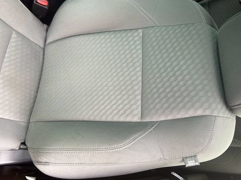Used 2020 Toyota Tacoma SR5 RWD image 18