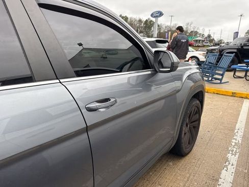 Used 2021 Volkswagen Atlas SE image 12